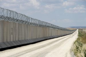 دیوارکشی سریع جمهوری آذربایجان در مرز با ایران