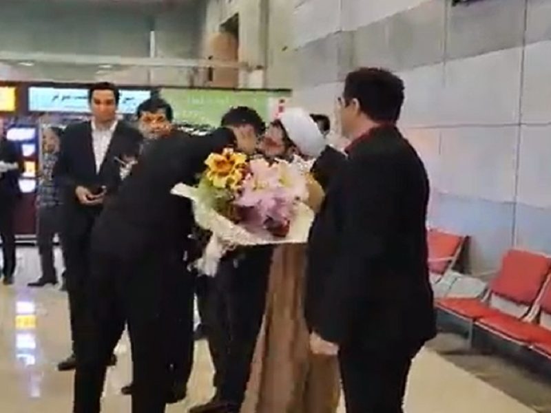 استقبال از دانش آموز قهرمان والیبال جهان
