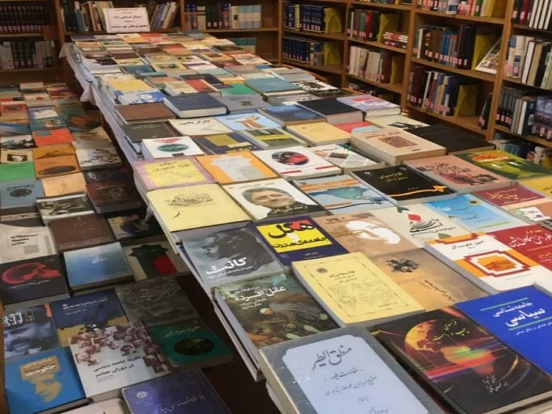 اهدای هزار جلد کتاب به کتابخانه سردشت