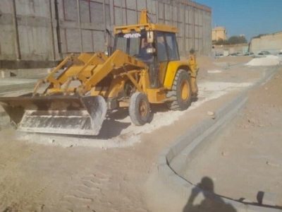 بوستان خاقانی به بوستان روشنایی در ضلع شمالغربی مسجد کبود متصل می‌شود