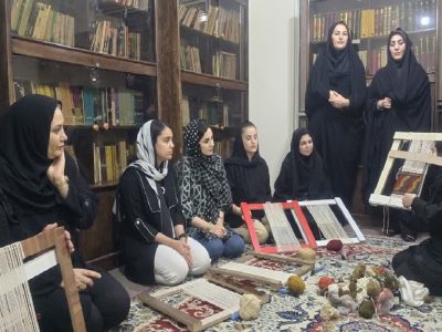 برگزاری کارگاه گلیم‌بافی در میاندوآب