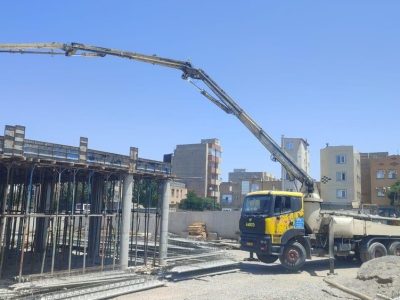 اتمام عملیات بتن ریزی سقف عمارت کلاه فرنگی پارک باغشمال