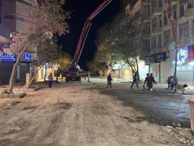 اجرای مرحله سوم عملیات بتن ریزی پروژه سنگفرش ولیعصر (عج)