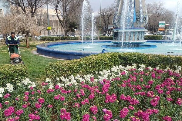 کاشت ۲۵۰ هزار بوته گل بهاره در منطقه تاریخی فرهنگی تبریز