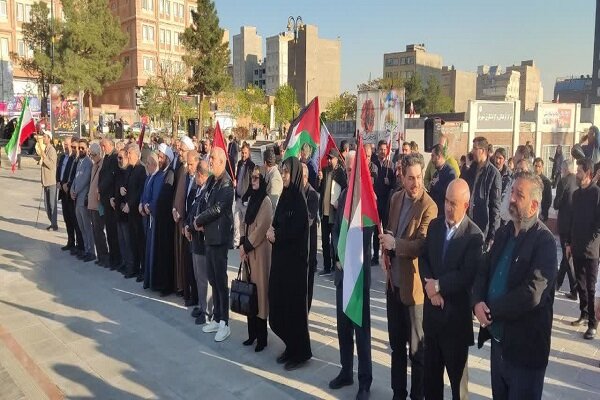 همدلی اهالی فرهنگ، هنر و رسانه تبریز با مردم مظلوم غزه در مقبره‌الشعرا