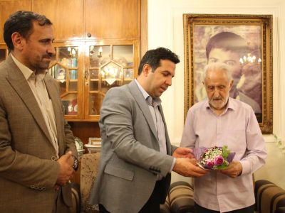 دیدار شهردار منطقه ۳ با خانواده شهید والامقام احد مقیمی