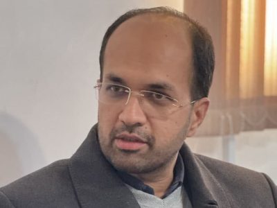 معابر اصلی شهر مرند پاکسازی و بازگشایی شد/ برف روبی معابر بنا بر ضروریات هر منطقه صورت می‌گیرد