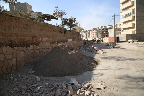 پیشرفت فیزیکی ۶۵ درصدی تکمیل دیوار سنگی خیابان سوسنگرد