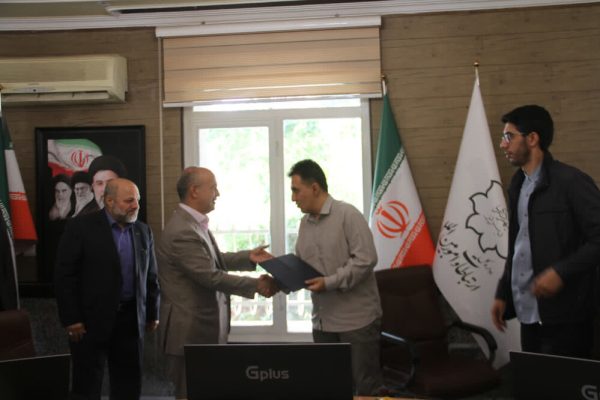 انعقاد تفاهم‌نامه همکاری با شرکت های خودروساز برای خرید ماشین‌آلات مورد نیاز شهرداری